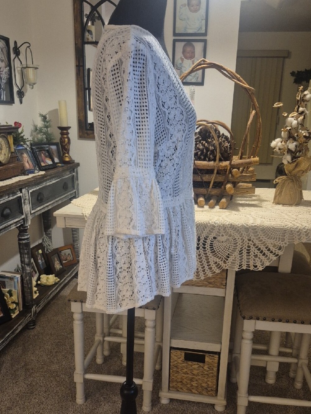 VENUS White Lace Zip-Front Tunic with Flared Sleeves - Picture 9 of 11